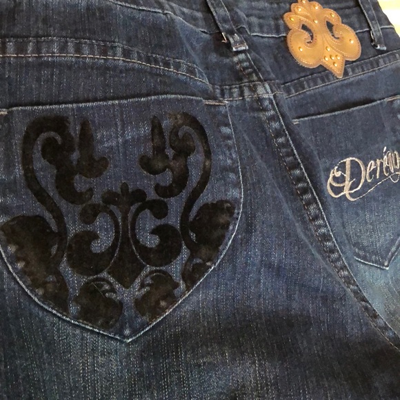 Dereon Jeans - Picture 2 of 8